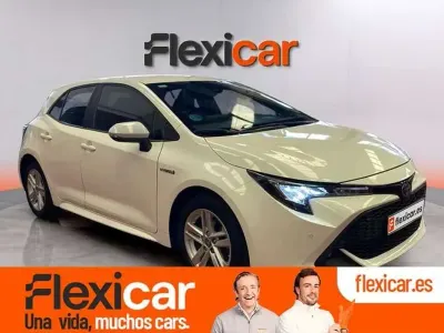 Usado Toyota Corolla Active 122 CV (89 kW) 2020 Blanco Berlina