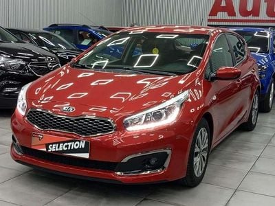 Usado Kia Ceed 101 CV (74 kW) 2018 Rojo Utilitario