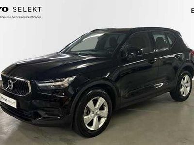 Negro Usado 2022 Volvo XC40 Momentum SUV | 29.900 €