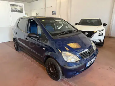 Usado Mercedes A140 Avantgarde 82 CV (60 kW) 2004 Azul Utilitario