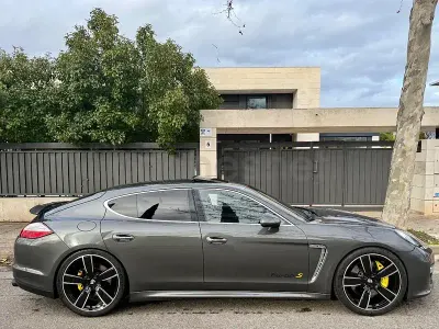 Käytetty Porsche Panamera Turbo S