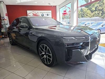 Usado BMW 740 Comfort Edition 299 CV (219 kW) 2025 Gris / plata Berlina