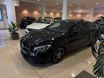 Usado Mercedes CLA200 156 CV (114 kW) 2017 Negro Utilitario