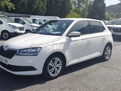 Usado Skoda Fabia Ambition 95 CV (69 kW) 2021 Blanco Utilitario