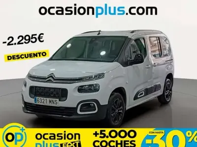 Usado Citroën Berlingo Shine 131 CV (96 kW) 2024 Blanco Monovolumen
