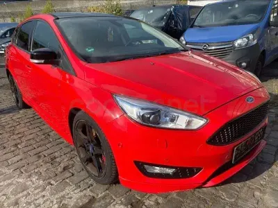 Usado Ford Focus Titanium 150 CV (110 kW) 2015 Rojo Berlina