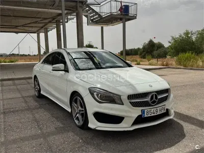 Usado Mercedes CLA220 AMG line 170 CV (125 kW) 2013 Blanco Coupe