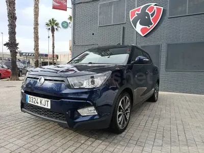 Usado SsangYong Tivoli Limited 116 CV (85 kW) 2018 Azul SUV
