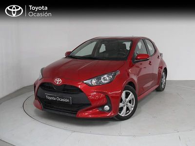 Usado Toyota Yaris Hybrid Active 116 CV (85 kW) 2024 Rojo Berlina
