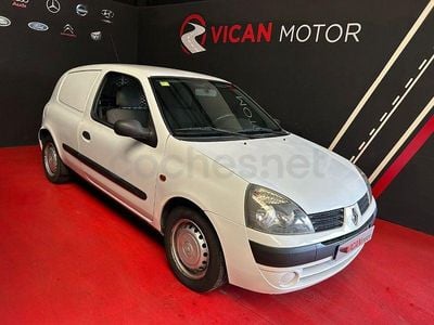 Blanco Usado 2005 Renault Clio II Authentique Berlina | 2700 € (Precio justo)