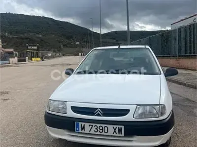Usado Citroën Saxo 58 CV (42 kW) 1999 Blanco Utilitario