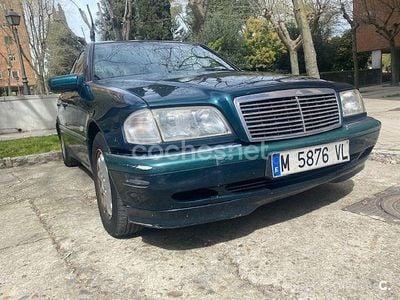 Usado Mercedes C250 Classic 150 CV (110 kW) 1998 Verde Berlina