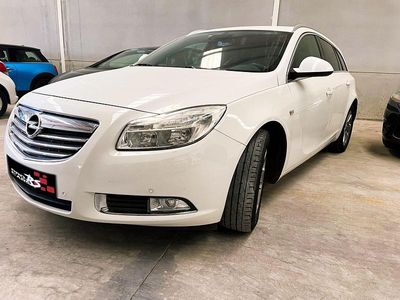 Blanco Usado 2013 Opel Insignia Business Berlina | 7000 € (Un poco caro)