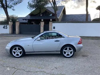 Usado Mercedes SLK230 193 CV (141 kW) 1997 Gris / plata Descapotable