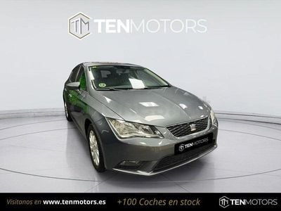 Usado Seat Leon Style 105 CV (77 kW) 2014 Gris / plata Berlina