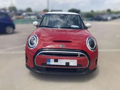 Usado Mini Cooper SE 135 kW (184 CV) 2022 Rojo Utilitario