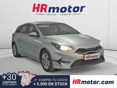 Gris / plata Usado 2023 Kia Ceed Utilitario | 16.350 € (Precio justo)