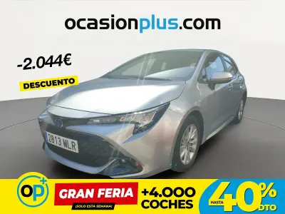Usado Toyota Corolla Active 140 CV (102 kW) 2023 Gris Berlina