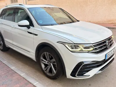 Usado VW Tiguan R-line 150 CV (110 kW) 2021 Blanco SUV