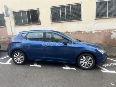 Usado Seat Leon Style 105 CV (77 kW) 2014 Azul Berlina