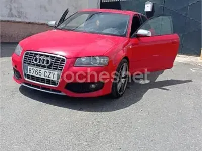 Usado Audi A3 Ambition 250 CV (183 kW) 2004 Rojo Utilitario