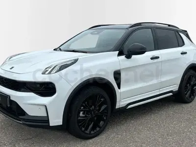 Begagnad Lynk & Co 01 276 HK (202 kW) 2025 Vit SUV