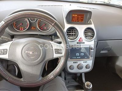 Usado Opel Corsa Sport 75 CV (55 kW) 2008 Gris / plata Berlina