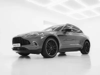Usado Aston Martin DBX 551 CV (405 kW) 2022 Gris SUV