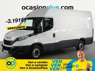 Begagnad Iveco Daily 156 HK (114 kW) 2023 Vit Sedan