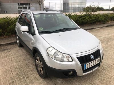 Gris / plata Usado 2007 Fiat Sedici Emotion SUV | 3900 €