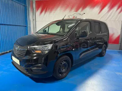 Usado Opel Combo Life Edition+ 131 HP (96 kW) 2020 Preto Monovolume