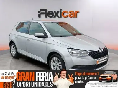 Usado Skoda Fabia Ambition 60 HP (44 kW) 2020 Cinzento Citadino