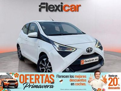 Usado Toyota Aygo x-style 72 CV (52 kW) 2020 Blanco Utilitario