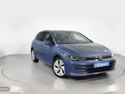 Usado VW Golf VIII 115 CV (84 kW) 2025 Azul Berlina