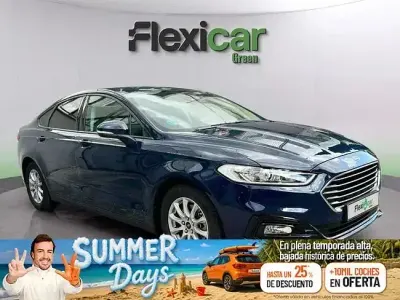 Usado Ford Mondeo Trend 187 CV (137 kW) 2021 Azul Familiar