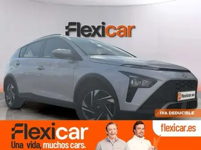 Usado Hyundai Bayon 101 CV (74 kW) 2023 Gris SUV