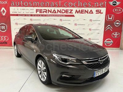 Usado Opel Astra Excellence 150 CV (110 kW) 2016 Gris / plata Berlina