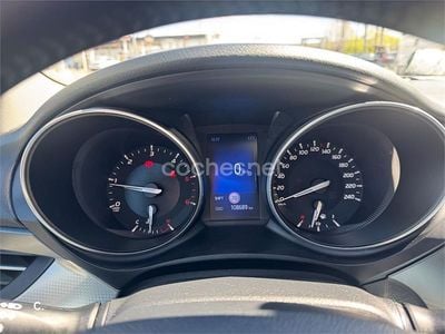 Usado Toyota Avensis Advance 143 CV (105 kW) 2017 Negro Familiar