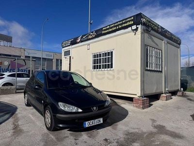 Usado Peugeot 206 75 CV (55 kW) 2004 Negro Berlina