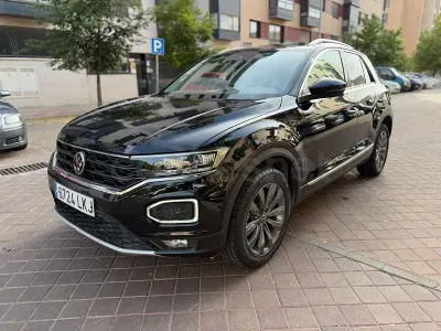 Usado VW T-Roc Sportline 150 CV (110 kW) 2020 Negro SUV
