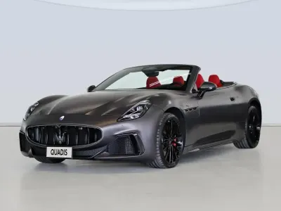 Usado Maserati GranCabrio 551 CV (405 kW) 2025 Gris Descapotable