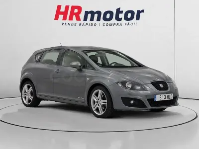 Usado Seat Leon Copa 105 CV (77 kW) 2012 Gris / plata Berlina
