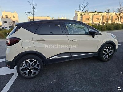 Usado Renault Captur Zen 90 CV (66 kW) 2019 Beige SUV