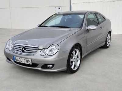 Beige Usado 2007 Mercedes C220 Sport Edition Berlina | 7390 € (Precio justo)