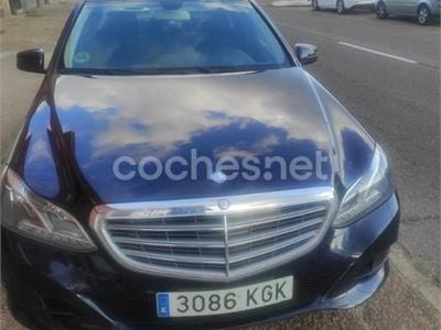 Usado Mercedes E250 Avantgarde 204 CV (150 kW) 2014 Azul Berlina