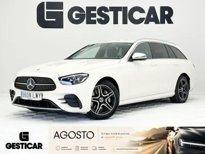 Usado Mercedes E300 320 CV (235 kW) 2022 Blanco Familiar
