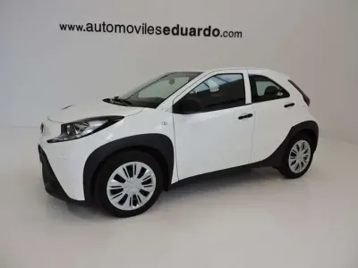 Usado Toyota Aygo X 72 CV (52 kW) 2023 Blanco SUV