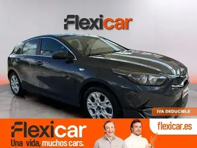 Usado Kia Ceed 136 CV (100 kW) 2023 Gris Utilitario