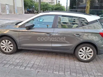 Usado Seat Arona Style 110 CV (80 kW) 2023 Verde SUV