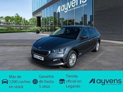 Usado Skoda Scala Selection 95 CV (69 kW) 2023 Gris Utilitario